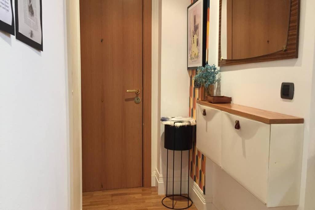 Labarta Estudio En Puerta Del Sol Con Parking 비고 외부 사진