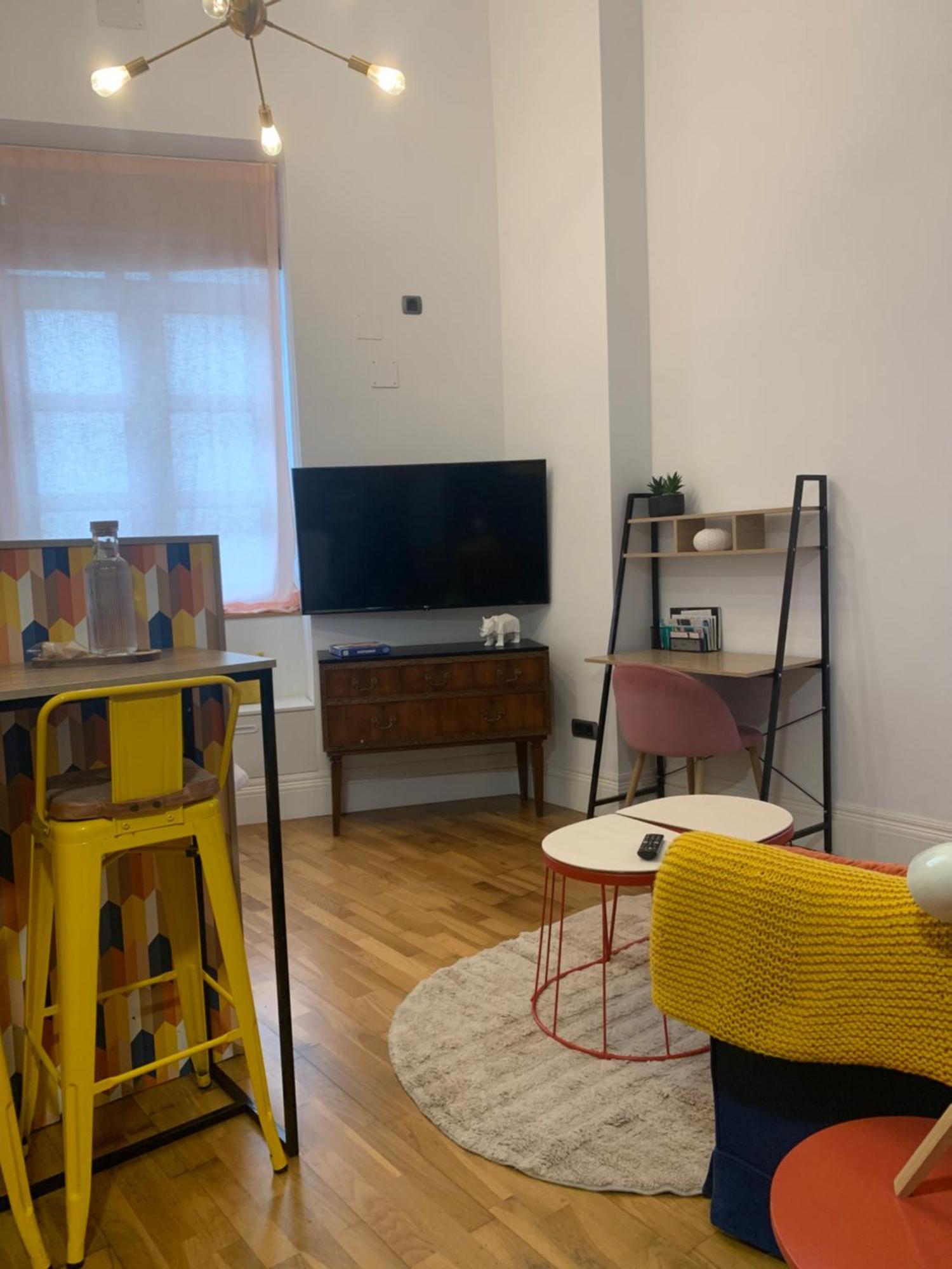 Labarta Estudio En Puerta Del Sol Con Parking 비고 외부 사진